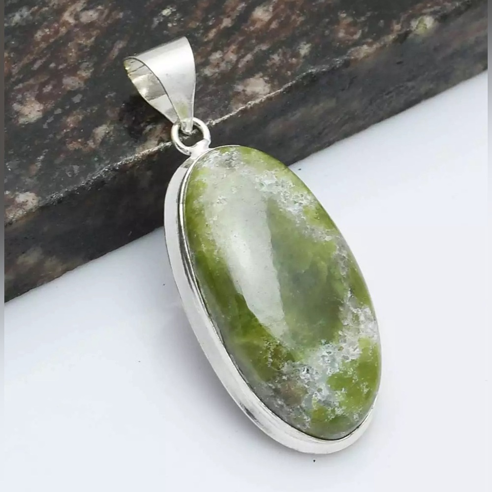 GREEN JASPER PENDANT